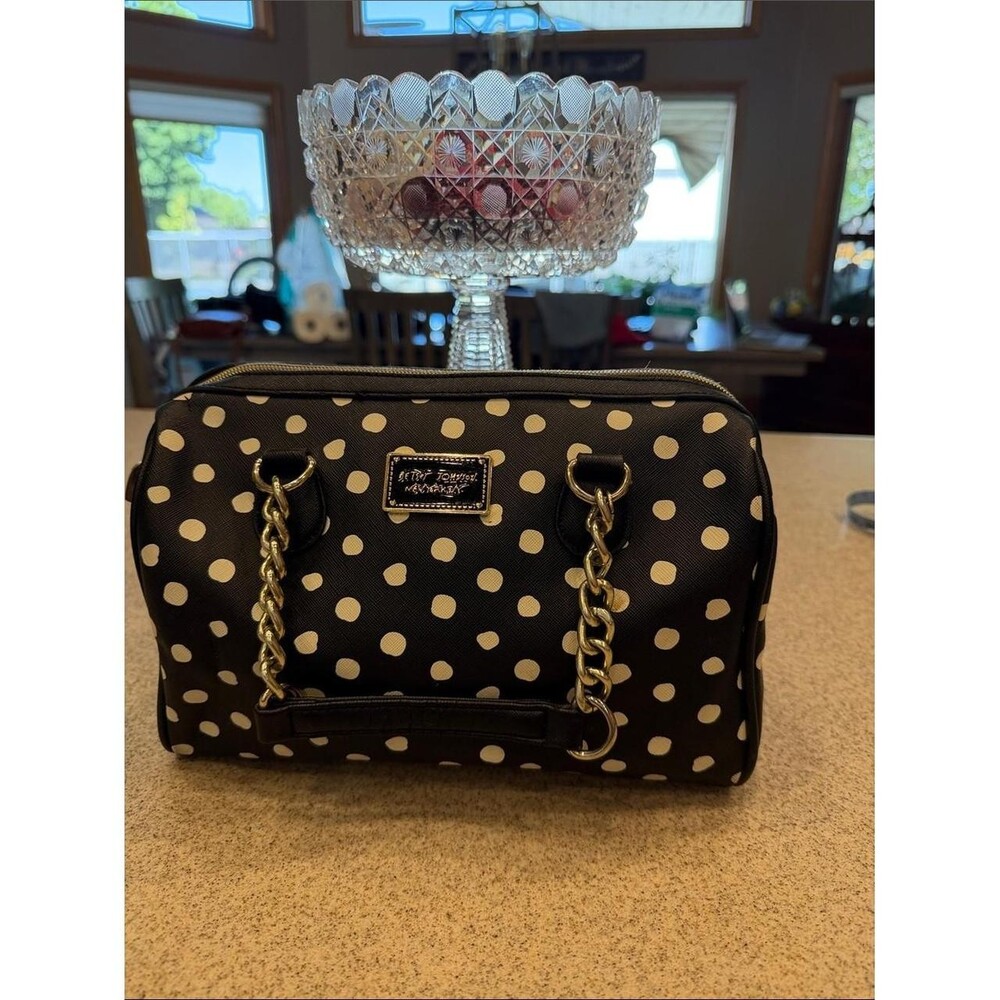 Betsey Johnson New York Ny 58 E 0